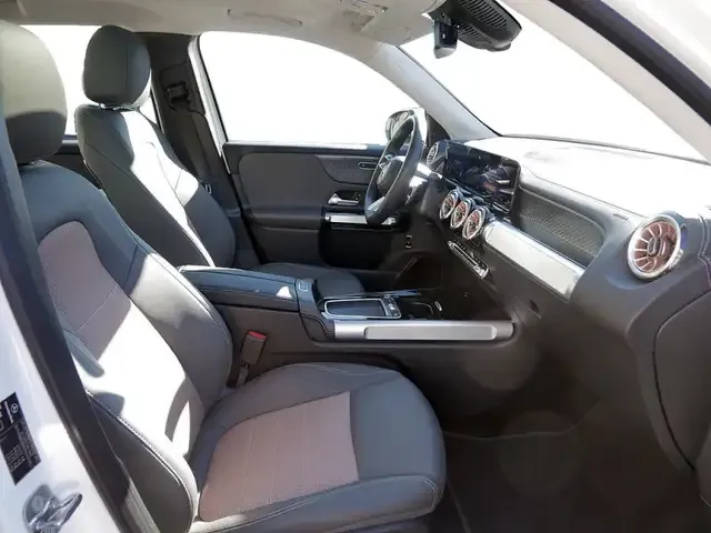 Mercedes-Benz EQB 300