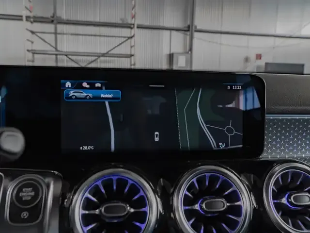 Mercedes-Benz GLB 200