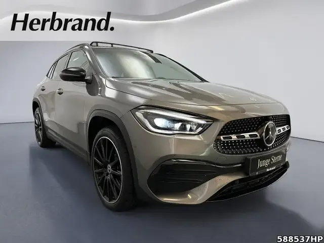 Mercedes-Benz GLA 250