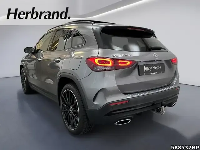 Mercedes-Benz GLA 250