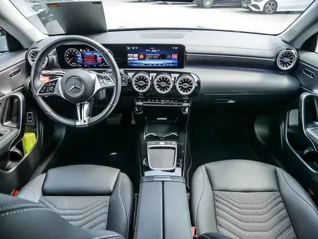 Mercedes-Benz CLA 180