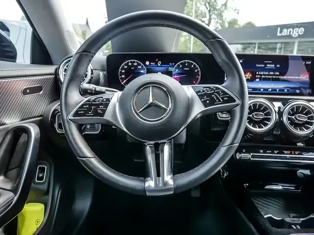Mercedes-Benz CLA 180