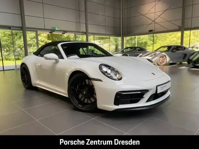 Porsche 992