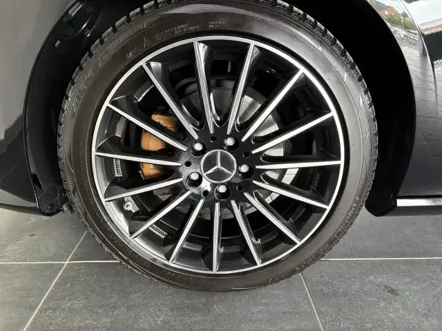 Mercedes-Benz CLA 180