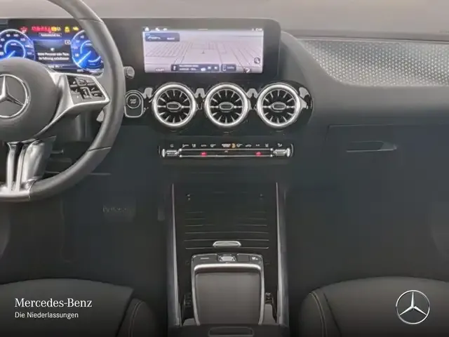 Mercedes-Benz EQA 300