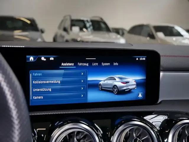 Mercedes-Benz CLA 200
