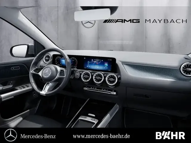 Mercedes-Benz B 180
