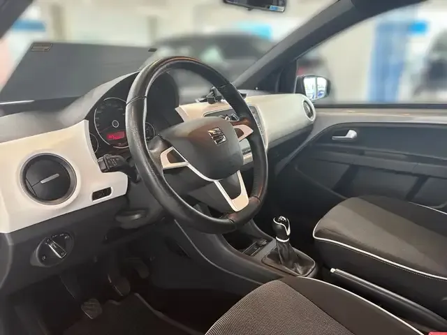 SEAT Mii