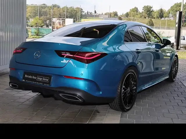 Mercedes-Benz CLA 200