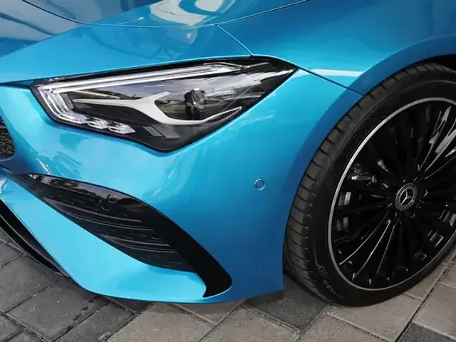 Mercedes-Benz CLA 200