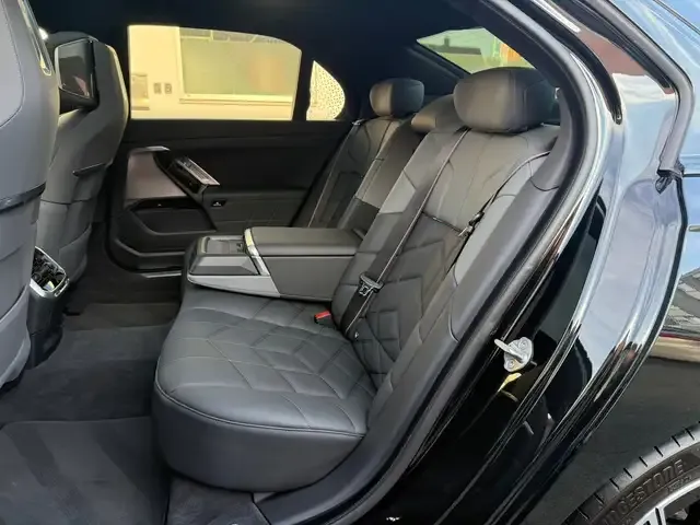 BMW 750