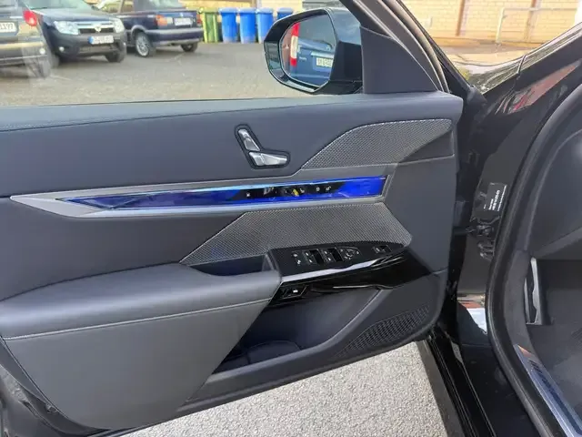 BMW 750