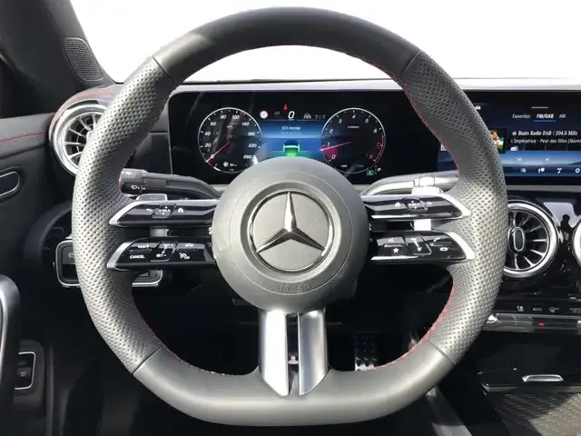 Mercedes-Benz CLA 220