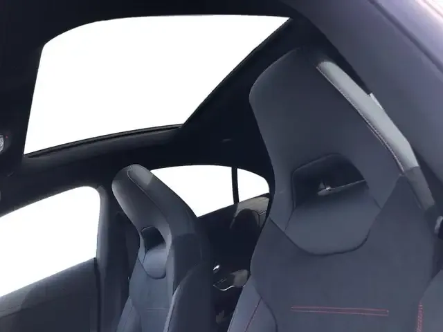 Mercedes-Benz CLA 220