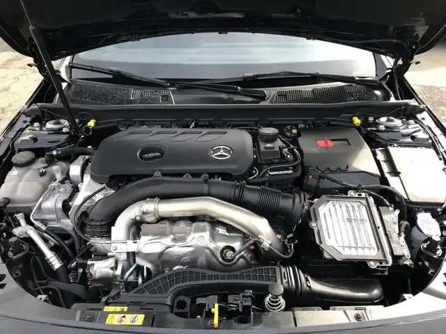 Mercedes-Benz CLA 220