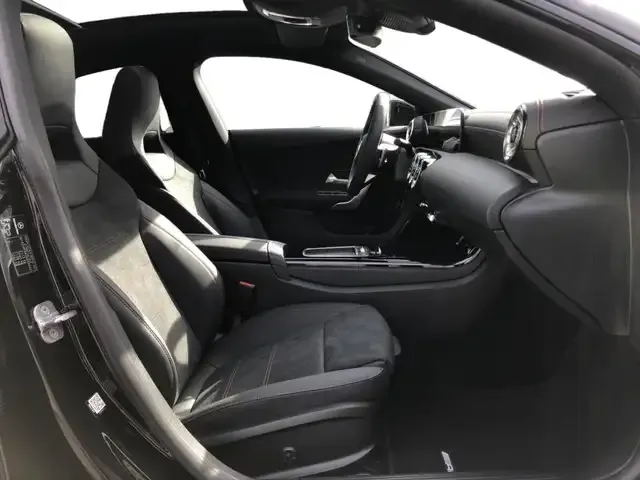 Mercedes-Benz CLA 220