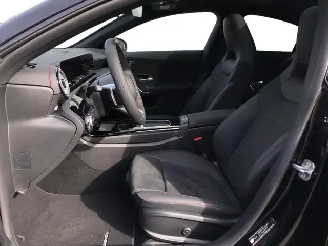 Mercedes-Benz CLA 220