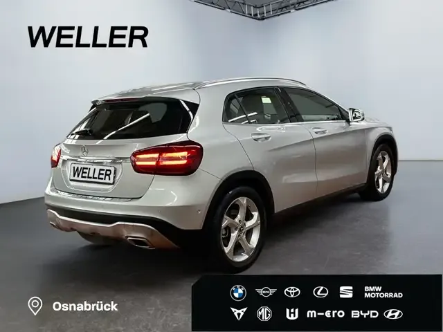 Mercedes-Benz GLA 180