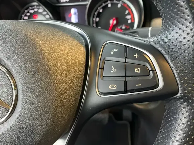 Mercedes-Benz GLA 180