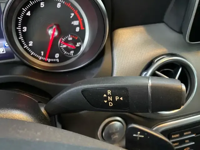 Mercedes-Benz GLA 180