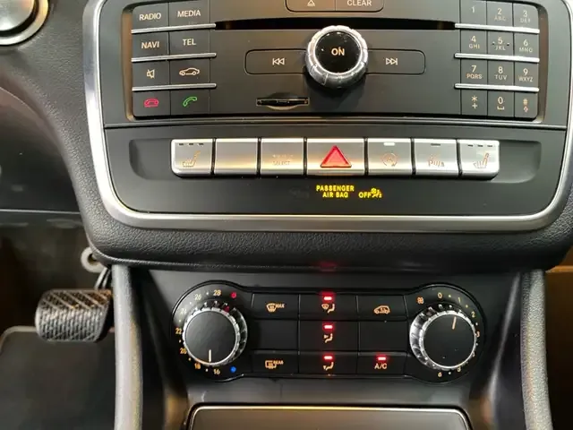 Mercedes-Benz GLA 180