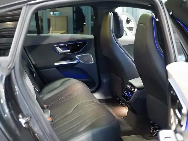 Mercedes-Benz EQE 350