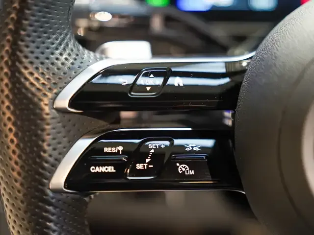 Mercedes-Benz EQE 350