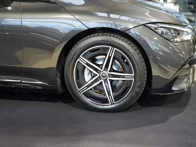 Mercedes-Benz EQE 350