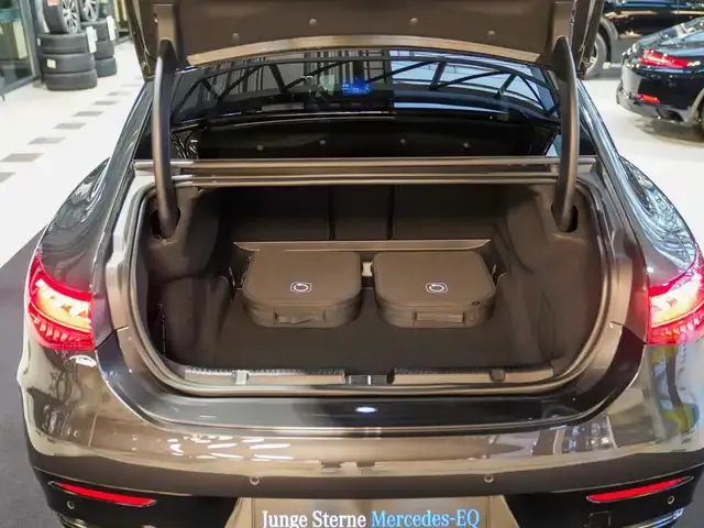 Mercedes-Benz EQE 350