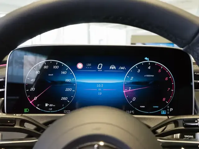 Mercedes-Benz E 200