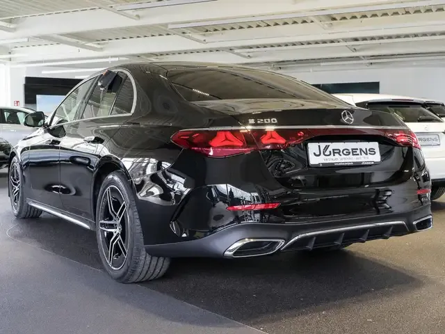 Mercedes-Benz E 200