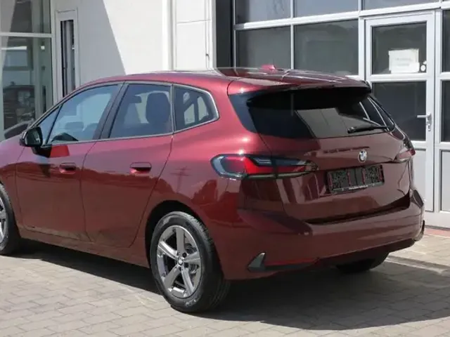 BMW 220