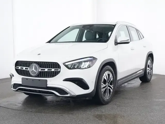 Mercedes-Benz GLA 220