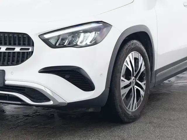 Mercedes-Benz GLA 220
