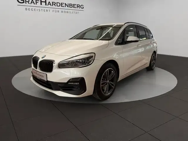 BMW 218