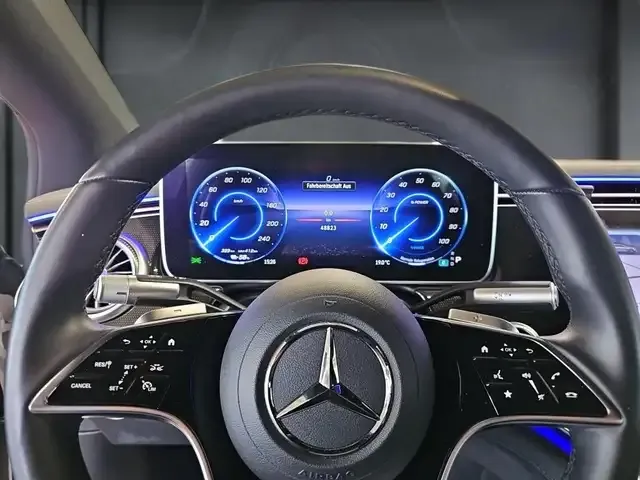 Mercedes-Benz EQS