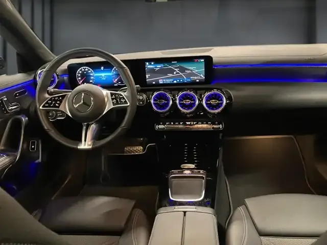 Mercedes-Benz CLA 200