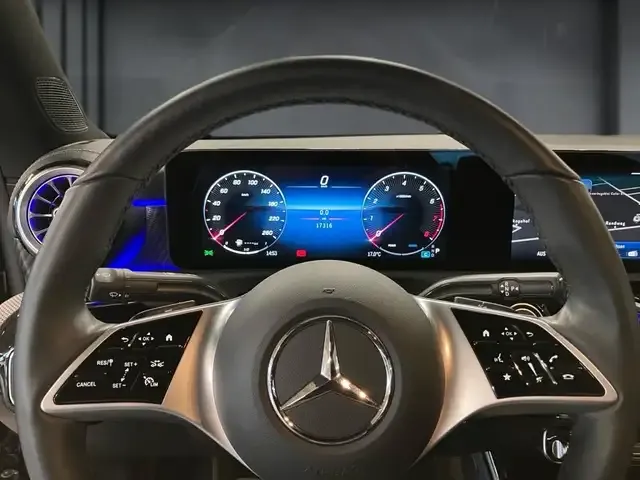 Mercedes-Benz CLA 200