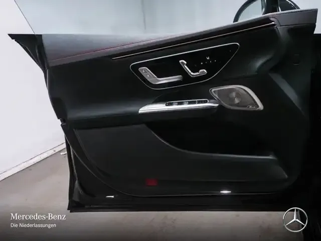 Mercedes-Benz EQE 300