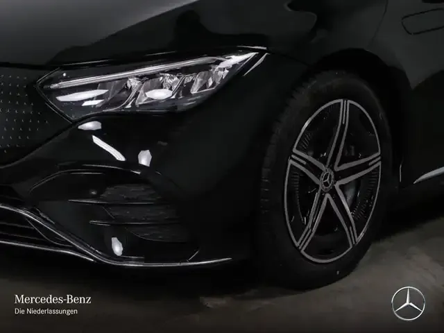 Mercedes-Benz EQE 300
