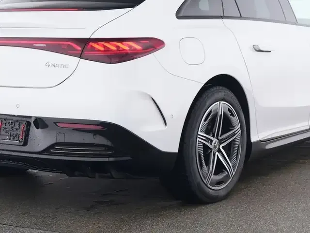 Mercedes-Benz EQE 350