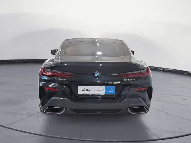 BMW 840