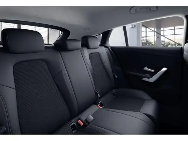 Mercedes-Benz CLA 220