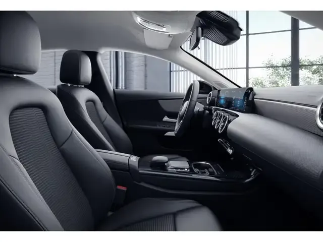 Mercedes-Benz CLA 220