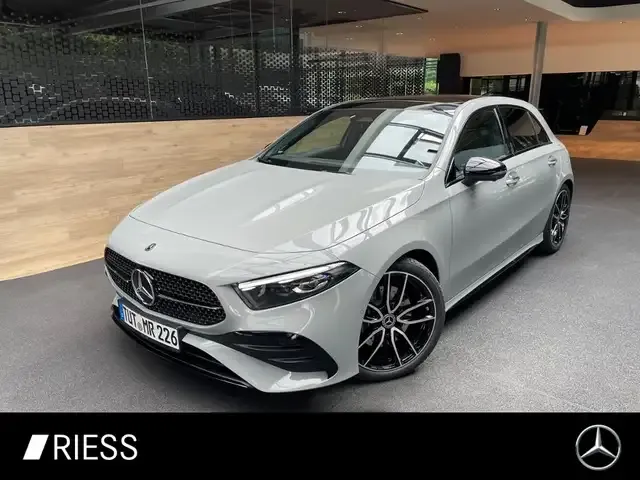 Mercedes-Benz A 220