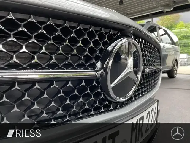 Mercedes-Benz A 220