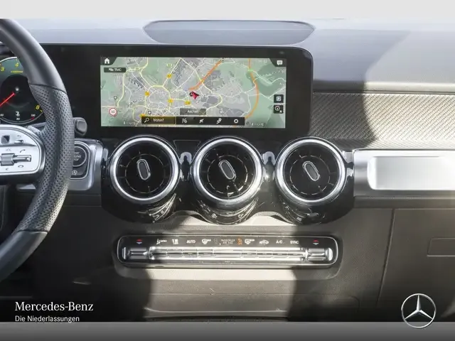 Mercedes-Benz GLB 180