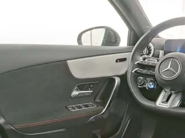 Mercedes-Benz A 35 AMG