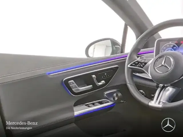 Mercedes-Benz EQE 300