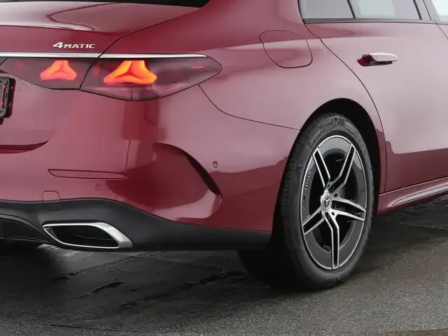 Mercedes-Benz E 300